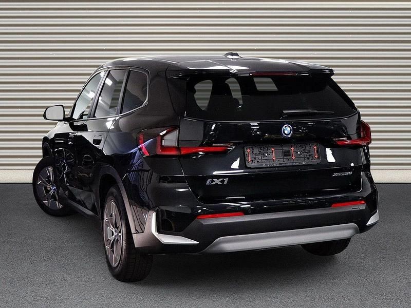 Gebraucht BMW iX1 Performance 230 kW (313 PS) 2023 Black sapphire SUV
