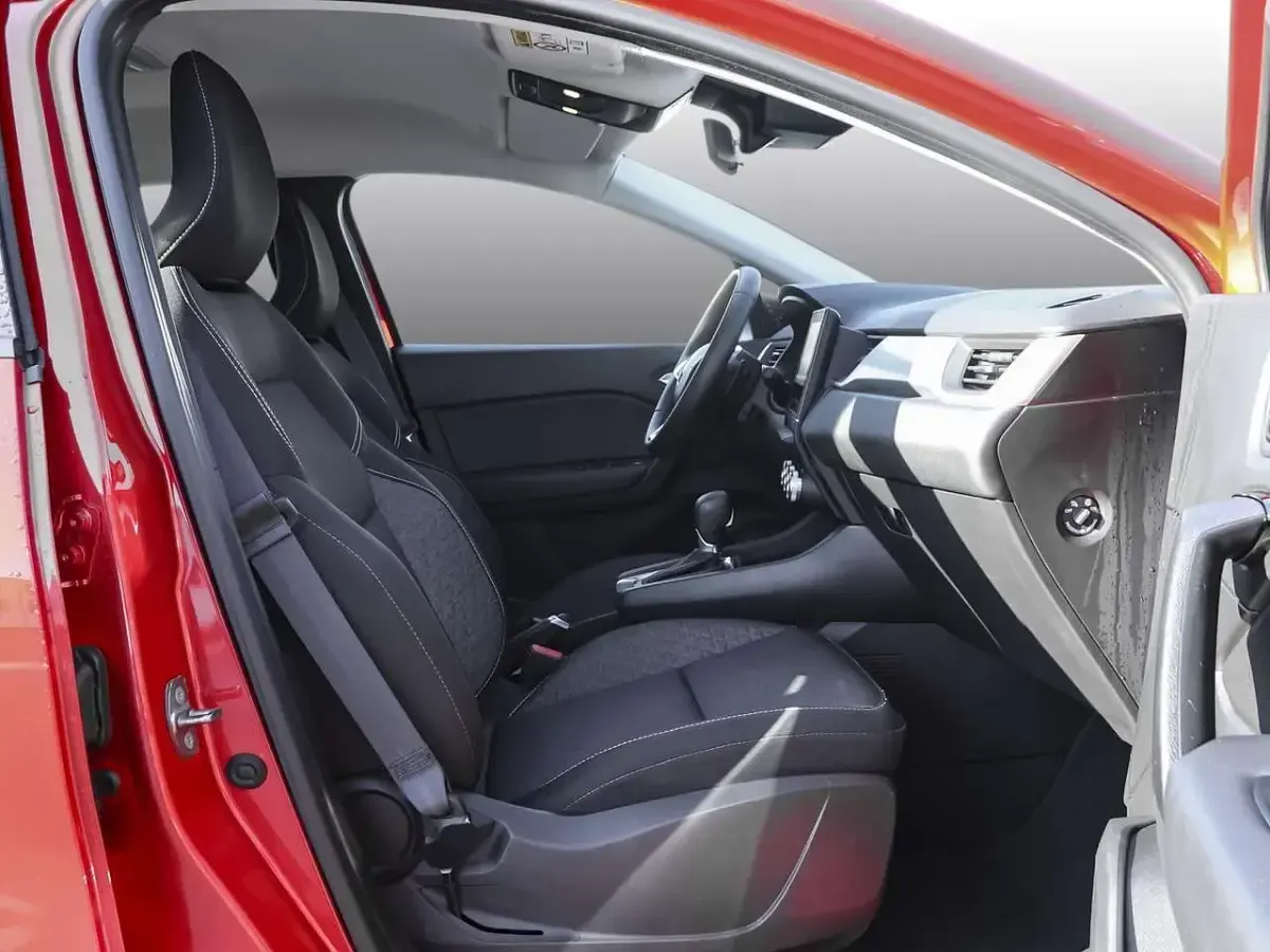 Używany Renault Captur Evolution 140 KM (102 kW) 2023 Czerwony SUV