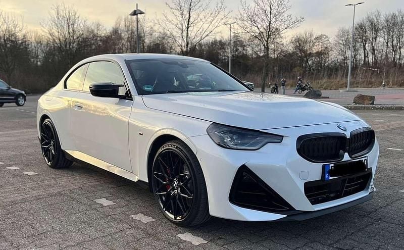 Weiß Gebraucht 2025 BMW M240 M Sport Coupé | 57.500 € (Teuer) - Bild 1/4