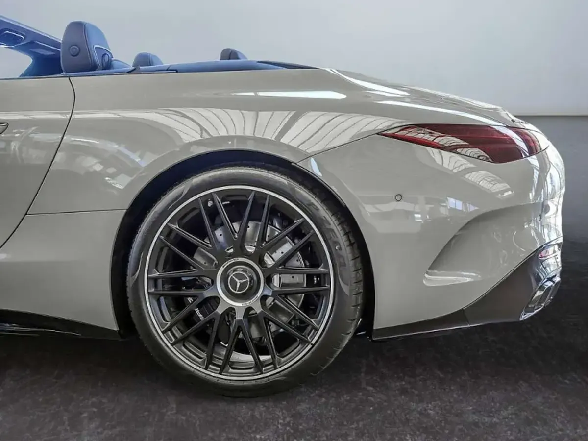 Gebraucht Mercedes SL55 AMG AMG 476 PS (350 kW) 2026 Grau Cabrio