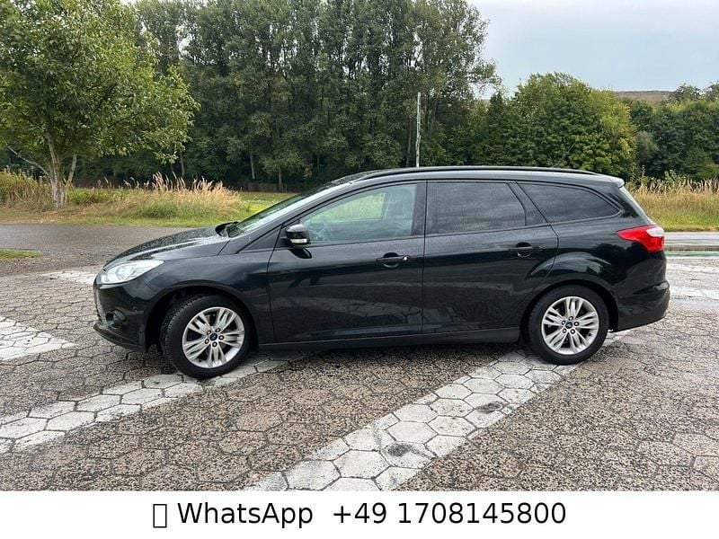 Schwarz Gebraucht 2011 Ford Focus Trend Kombi | 2.900 € (Guter Preis) - Bild 1/4