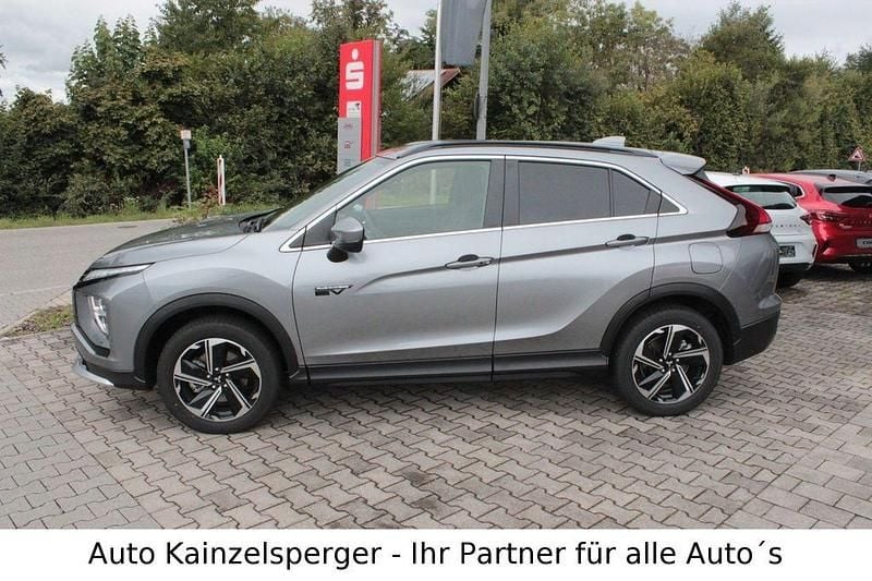 Gebraucht Mitsubishi Eclipse Cross Plus 98 PS (72 kW) 2024 Grau SUV