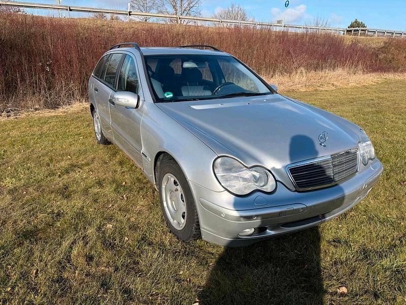 Gebraucht Mercedes C180 130 PS (95 kW) 2002 Silber Kombi