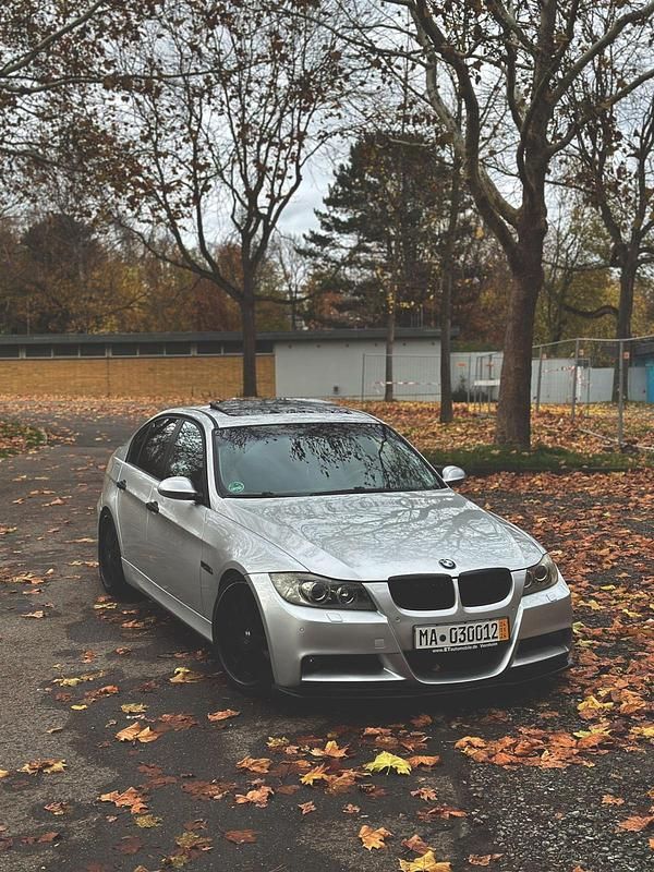 Silber Gebraucht 2006 BMW 320 M Sport Limousine | 2.200 € (Superpreis) - Bild 1/4