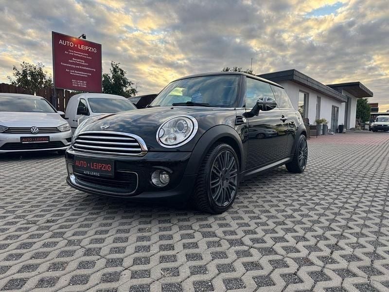 Schwarz Gebraucht 2010 Mini ONE Kleinwagen | 5.890 € (Etwas zu teuer) - Bild 1/4