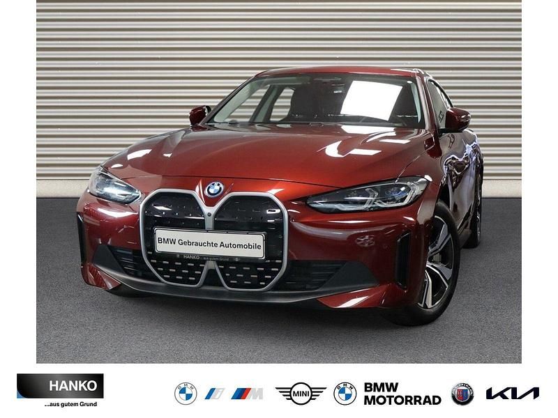 Aventurinrot iii Gebraucht 2022 BMW i4 Sport Line Limousine | 39.499 € (Fairer Preis) - Bild 1/3