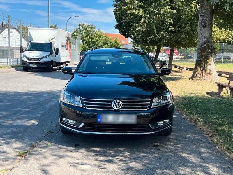 Schwarz Gebraucht 2013 VW Passat Highline Kombi | 7.500 € (Superpreis) - Bild 1/4