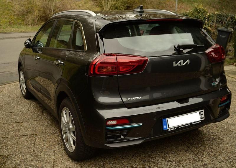 Gebraucht Kia Niro Vision 150 kW (204 PS) 2021 Grau SUV