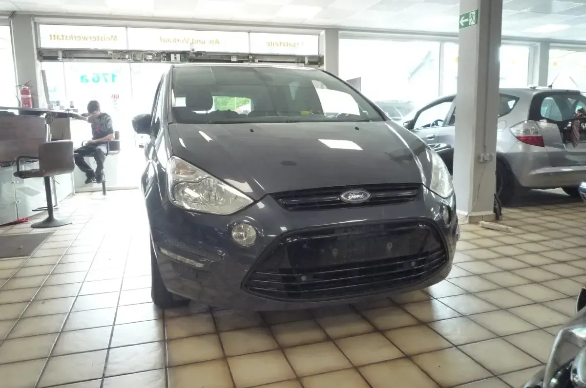 Gebraucht Ford S-MAX S 164 PS (120 kW) 2013 Schwarz Van / Kleinbus