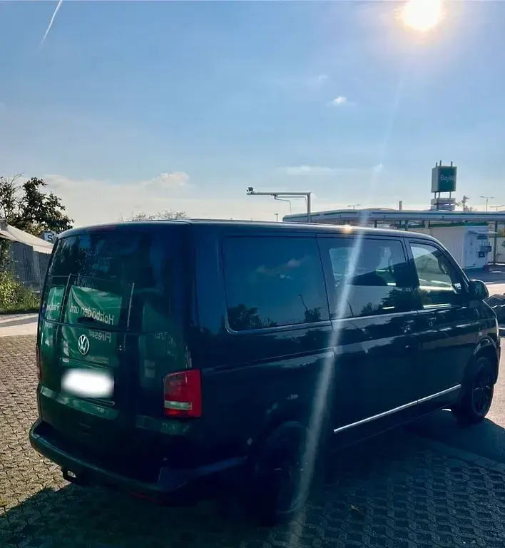 Gebraucht VW Multivan 179 PS (131 kW) 2015 Schwarz Van / Kleinbus