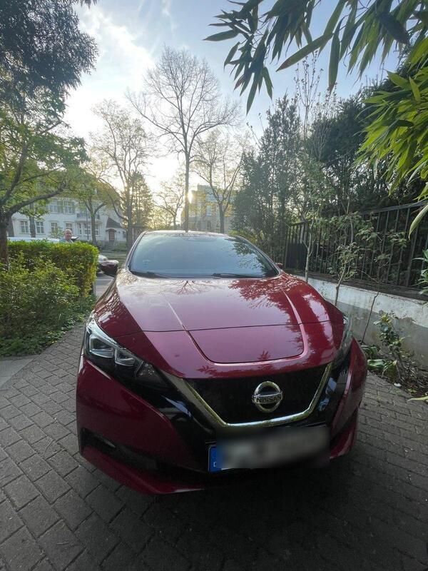 Rot Gebraucht 2018 Nissan Leaf Tekna Kleinwagen | 10.199 € (Guter Preis) - Bild 1/4