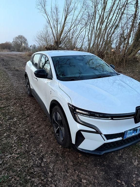 Gebraucht Renault Megane E-Tech 160 kW (218 PS) 2022 Weiß Limousine