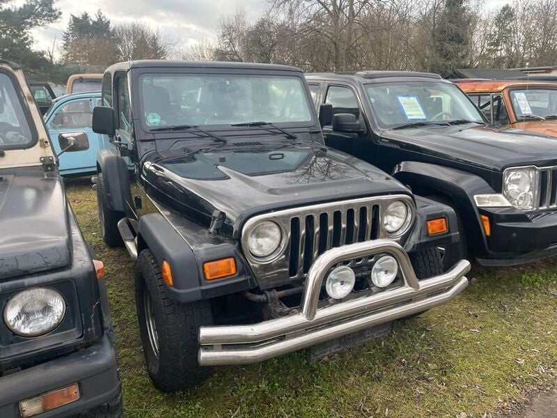 Gebraucht Jeep Wrangler Sport 177 PS (130 kW) 2001 Schwarz SUV