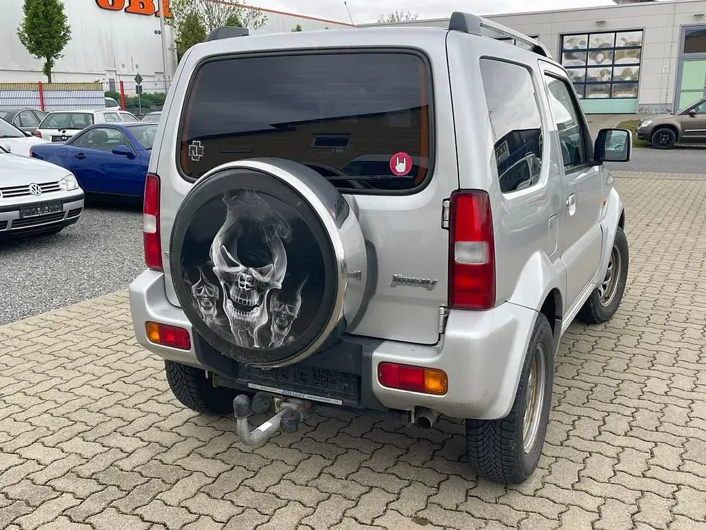Gebraucht Suzuki Jimny Style 86 PS (63 kW) 2012 Silber SUV