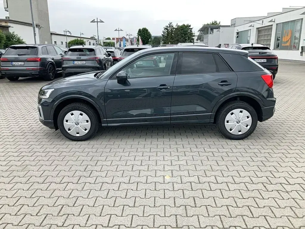 Gebraucht Audi Q2 Advanced Plus 116 PS (85 kW) 2025 Grau SUV