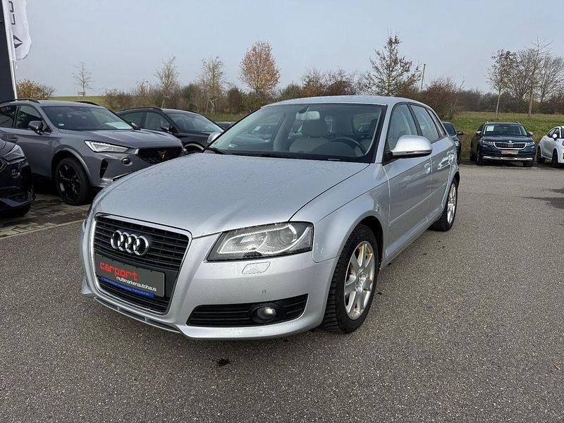Silber Gebraucht 2010 Audi A3 Ambition Limousine | 5.890 € (Fairer Preis) - Bild 1/4