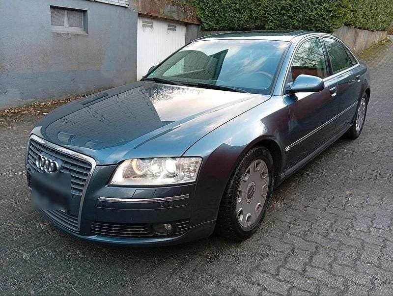 Grau Gebraucht 2006 Audi A8L Limousine | 3.850 € (Fairer Preis) - Bild 1/4