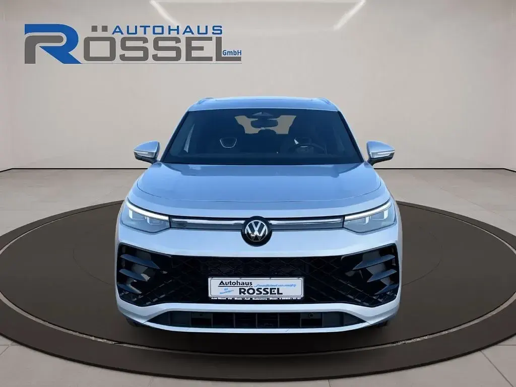 Neu VW Tayron R-line 193 PS (141 kW) 2026 Grau SUV