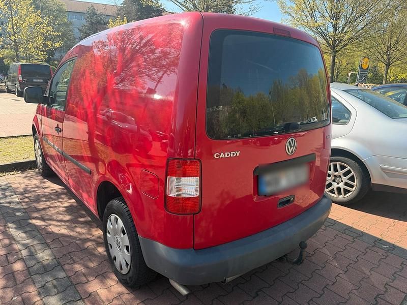 Second-hand VW Caddy 90 CP (66 kW) 2008 Roșu Monovolum