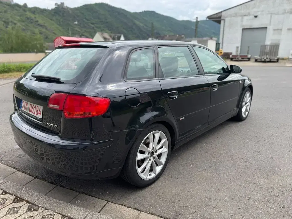 Second-hand Audi A3 S-Line 170 CP (125 kW) 2007 Negru Hatchback