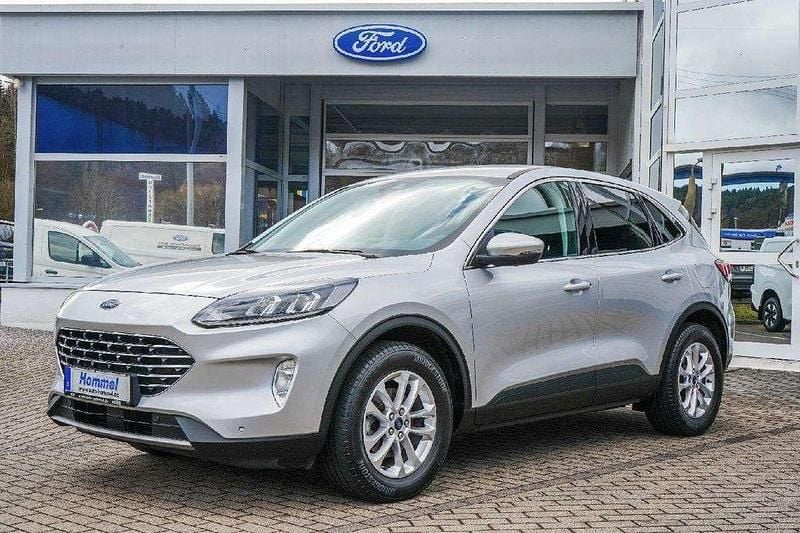 Gebraucht Ford Kuga Titanium 150 PS (110 kW) 2020 Silber SUV