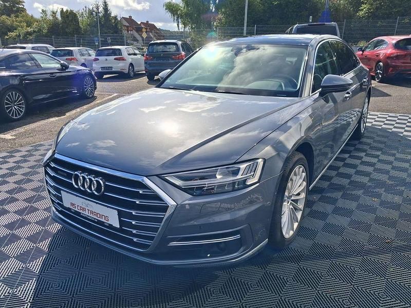 Grau Gebraucht 2018 Audi A8 Design Limousine | 41.790 € (Superpreis) - Bild 1/4