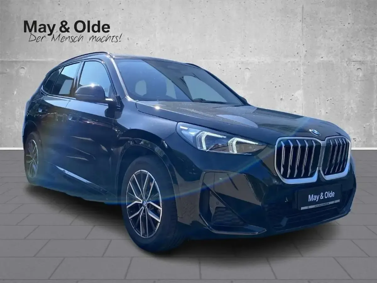 Gebraucht BMW X1 M Sport 136 PS (100 kW) 2025 Black sapphire metallic SUV