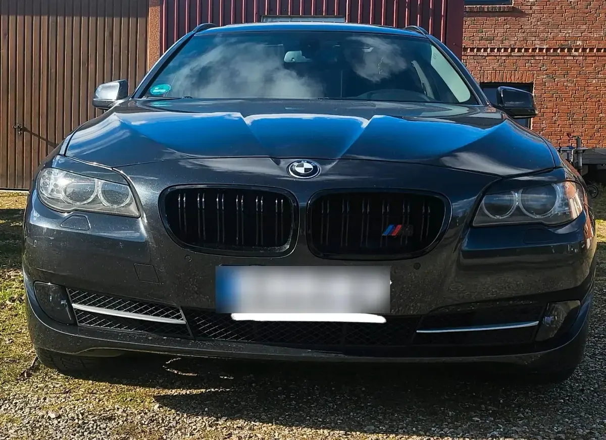 Gebraucht BMW 525 204 PS (150 kW) 2011 Grau Limousine