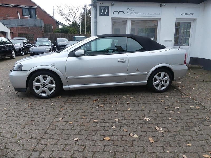Gebraucht Opel Astra 147 PS (108 kW) 2002 Silber Cabrio