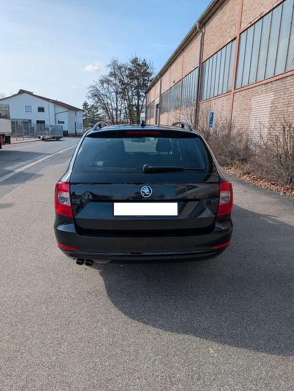 Gebraucht Skoda Superb Exclusive 170 PS (125 kW) 2015 Schwarz Limousine