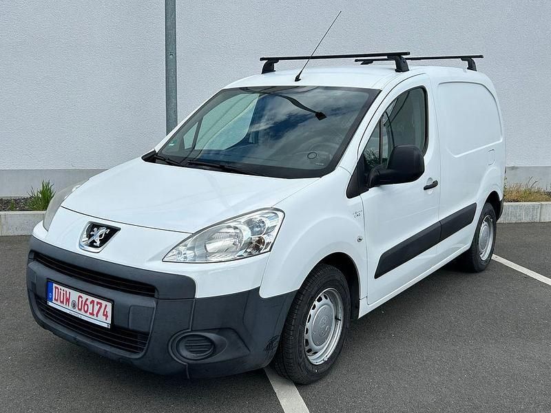 Gebraucht Peugeot Partner Avantage 75 PS (55 kW) 2012 Weiß Van / Kleinbus