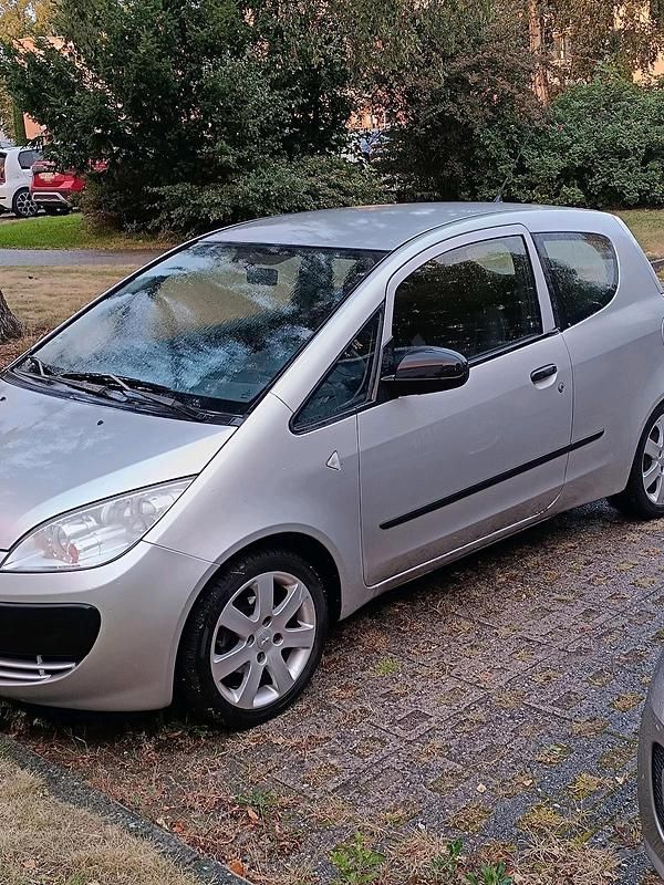 Silber Gebraucht 2007 Mitsubishi Colt Kleinwagen | 500 € - Bild 1/4
