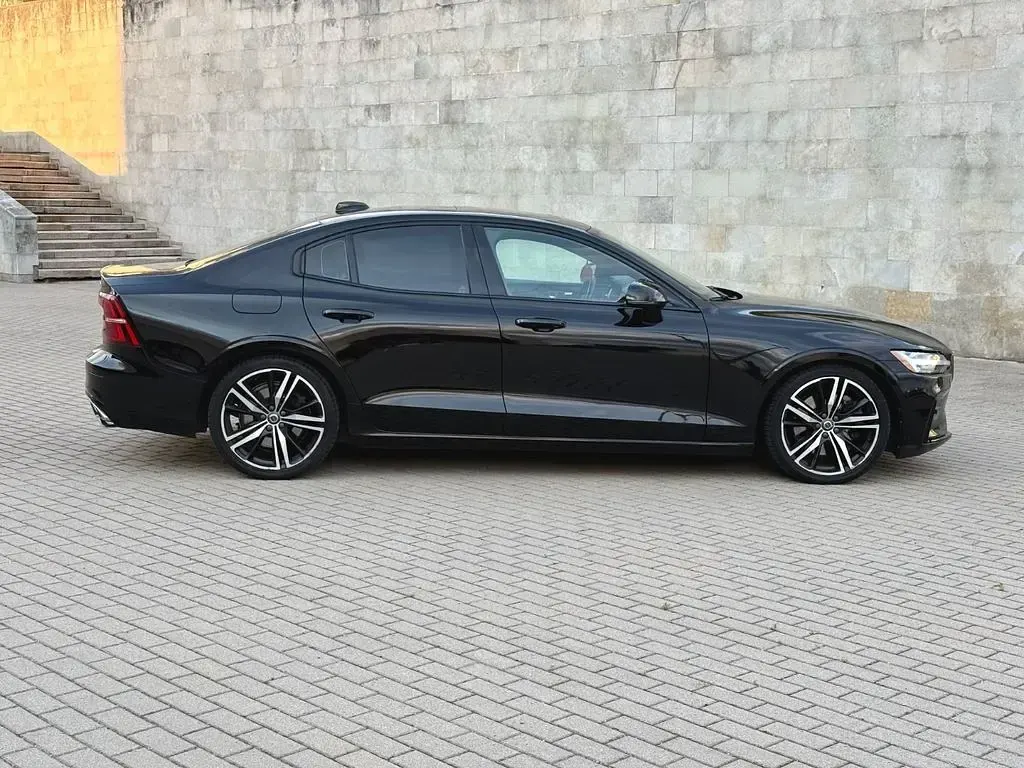 Gebraucht Volvo S60 R-Design 320 PS (235 kW) 2019 Schwarz Limousine