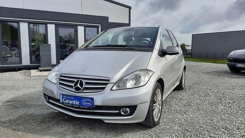 Gebraucht Mercedes A150 95 PS (69 kW) 2009 Silber Kleinwagen