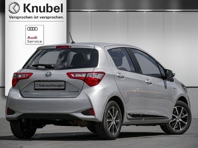 Gebraucht 2018 Toyota Yaris 1.5 El_Hybrid 101 PS (€ 15.880 ...