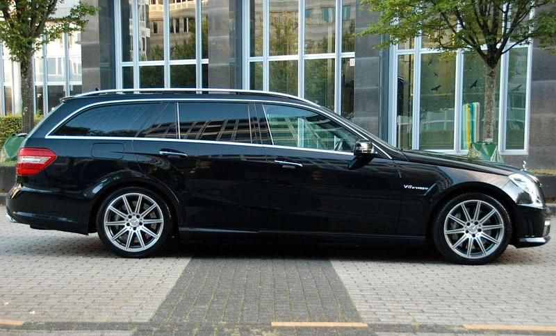 Gebraucht Mercedes E63 AMG AMG 525 PS (386 kW) 2012 Obsidianschwarz Kombi