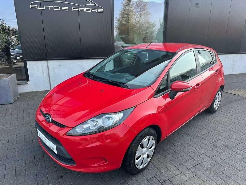 Gebraucht Ford Fiesta Trend 95 PS (69 kW) 2011 Rot Kleinwagen