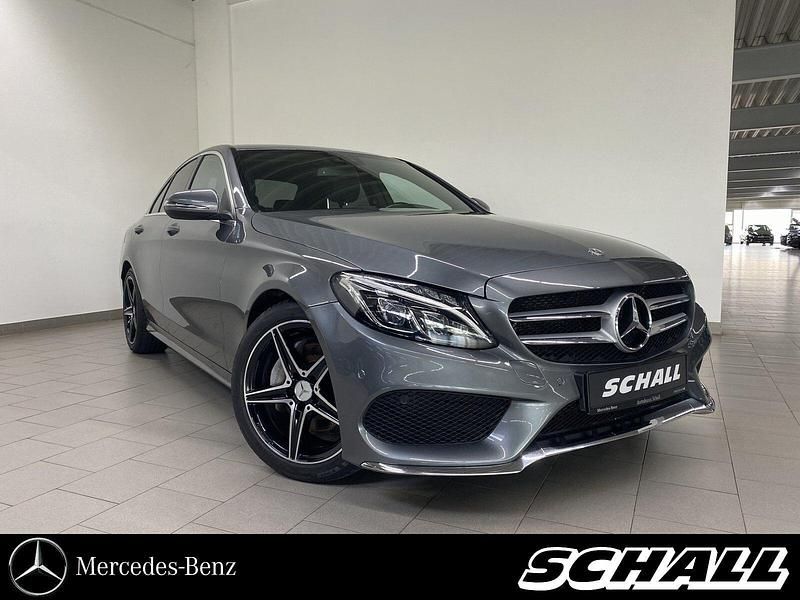 Grau Gebraucht 2018 Mercedes C220 AMG Limousine | 29.488 € (Teuer) - Bild 1/4