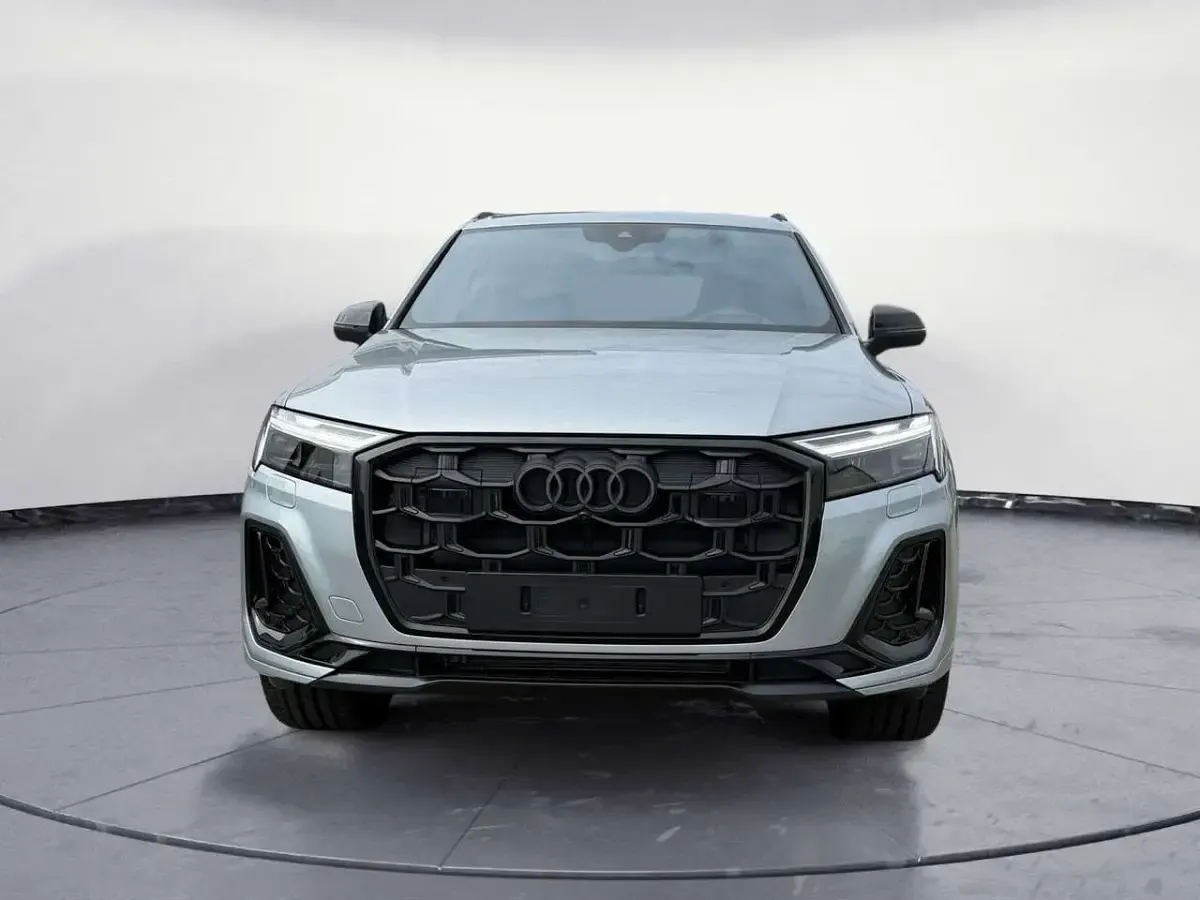 Neu Audi Q7 S-Line 286 PS (210 kW) 2026 Silber SUV
