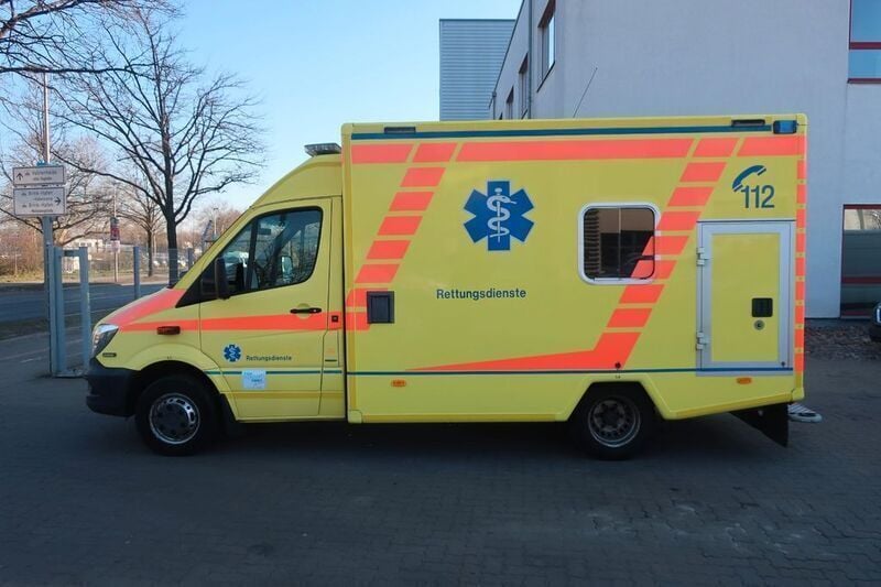 Gebraucht Mercedes Sprinter 156 PS (114 kW) 2016 Gelb Van