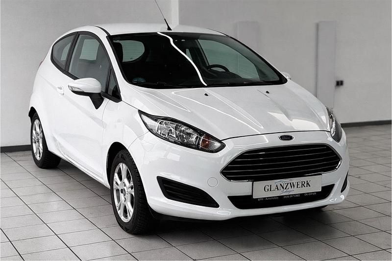 Gebraucht Ford Fiesta SYNC Edition 60 PS (44 kW) 2014 Weiß Kleinwagen