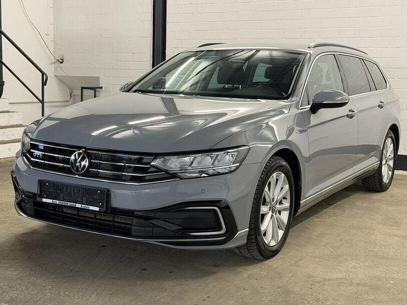 Gebraucht VW Passat GTE 156 PS (114 kW) 2021 Grau Kombi