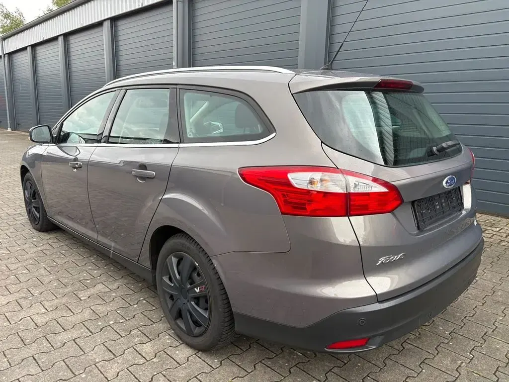 Usata Ford Focus Titanium 150 CV (110 kW) 2012 Marrone Berlina