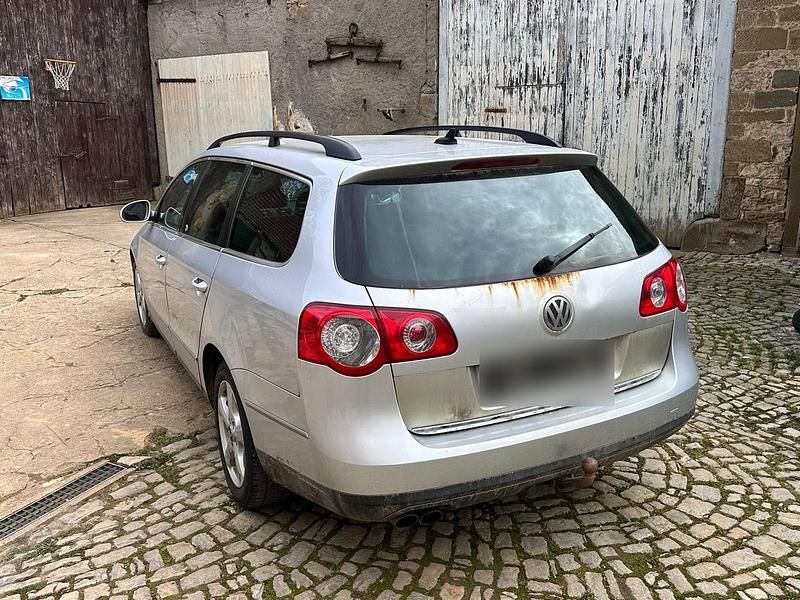 Gebraucht VW Passat 140 PS (102 kW) 2009 Silber Kombi