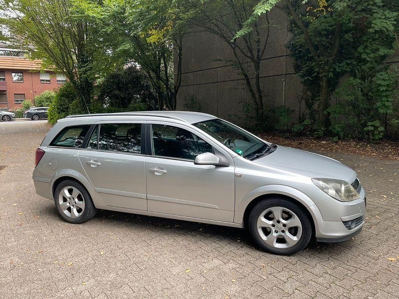 Gebraucht Opel Astra 125 PS (91 kW) 2005 Silber Limousine