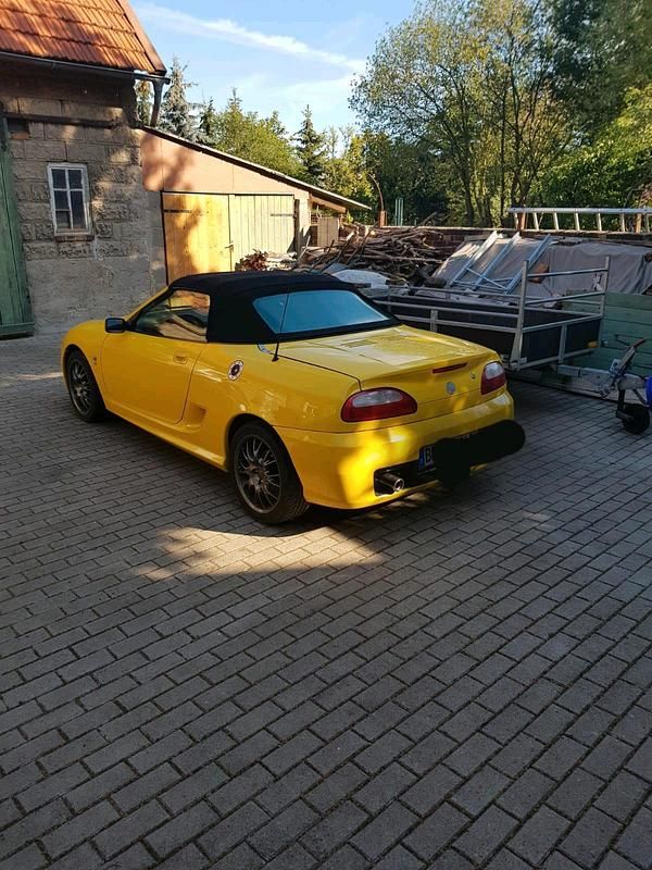 Gebraucht MG TF 135 PS (99 kW) 2003 Gelb Cabrio