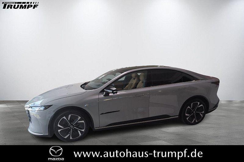Grau Neu 2025 Mazda 6e Takumi-Line Limousine | 44.490 € - Bild 1/4