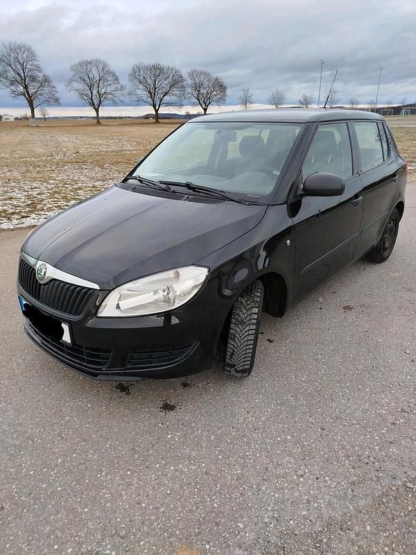 Schwarz Gebraucht 2010 Skoda Fabia Kleinwagen | 1.700 € (Superpreis) - Bild 1/4