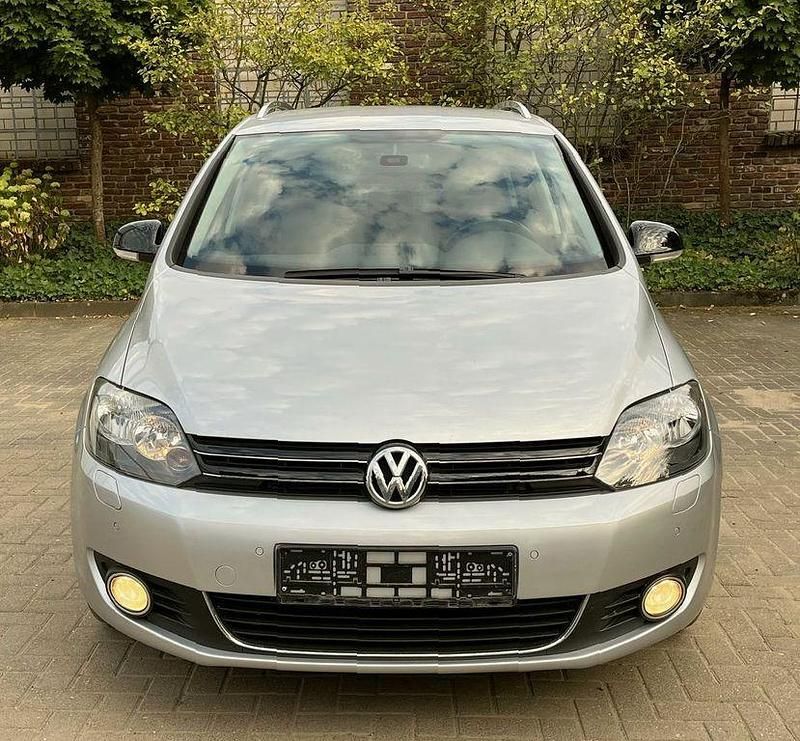 Gebraucht VW Golf Plus Style 122 PS (89 kW) 2011 Silber Van / Kleinbus