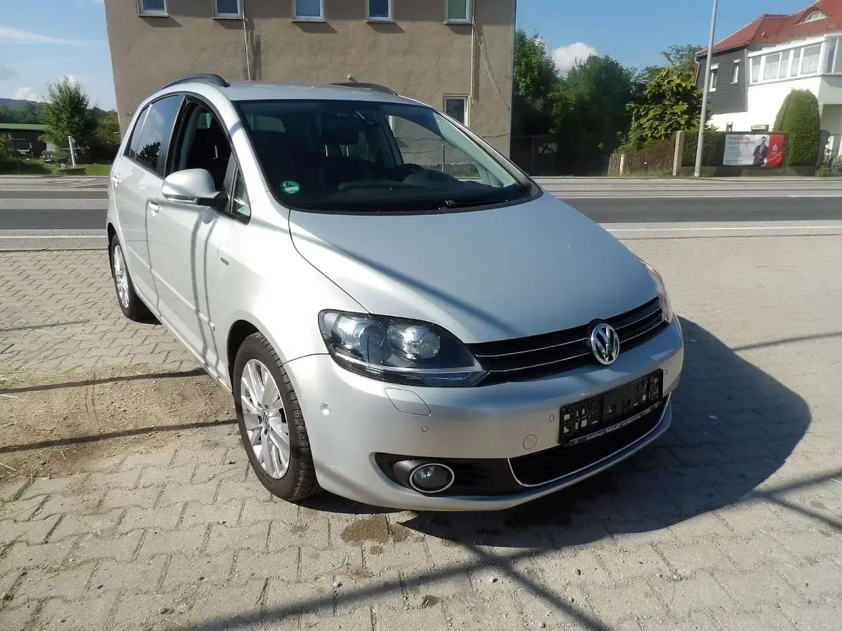 Gebraucht VW Golf VII Life 105 PS (77 kW) 2013 Silver leaf metallic Kleinwagen